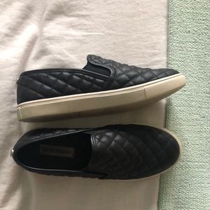 Women’s Steve madden slip on flats